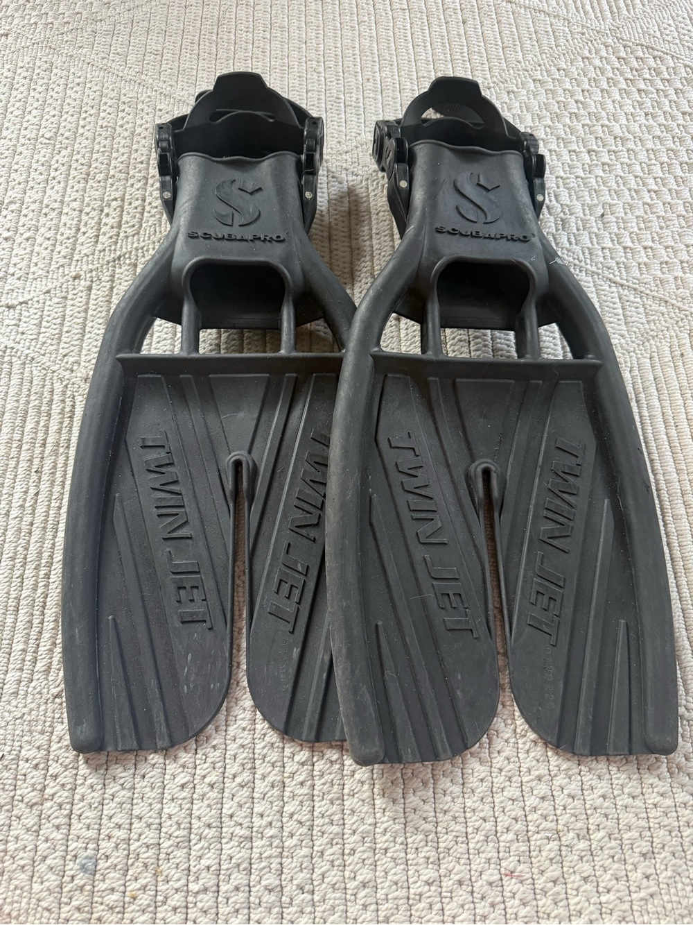 Scubapro Twin Jet Black Split Fins